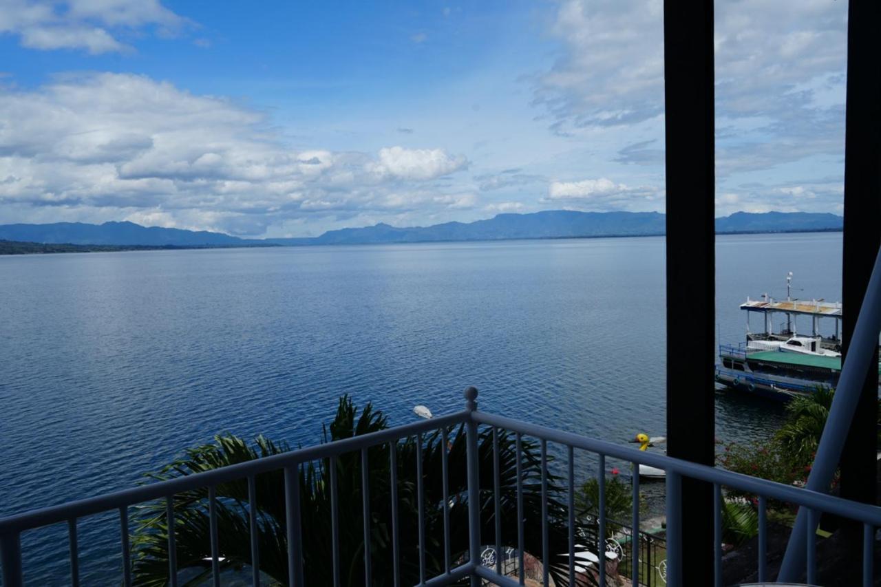 Tiara Bunga Hotel & Villa Balige Exterior photo
